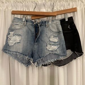 2 distressed denim shorts in blue and black from garage